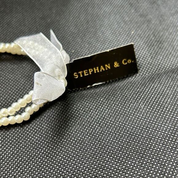 Ivory double strand Pearl Bracelet with Bow - Picture 3 of 3